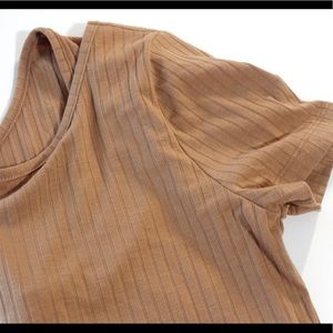 ❌SOLD❌ Burnt Orange Ribbed Crop Top